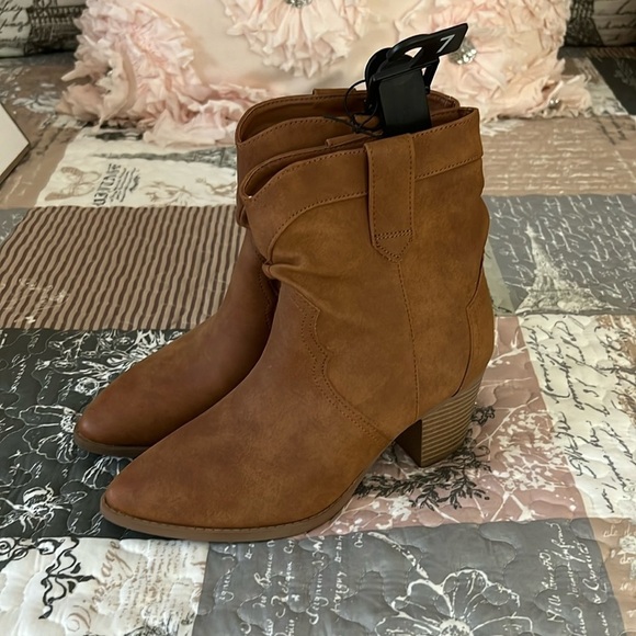 Time and Tru Shoes - Cowboy Booties